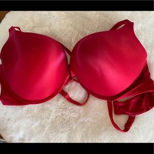 Victoria Secret Bombshell bra 38C Red